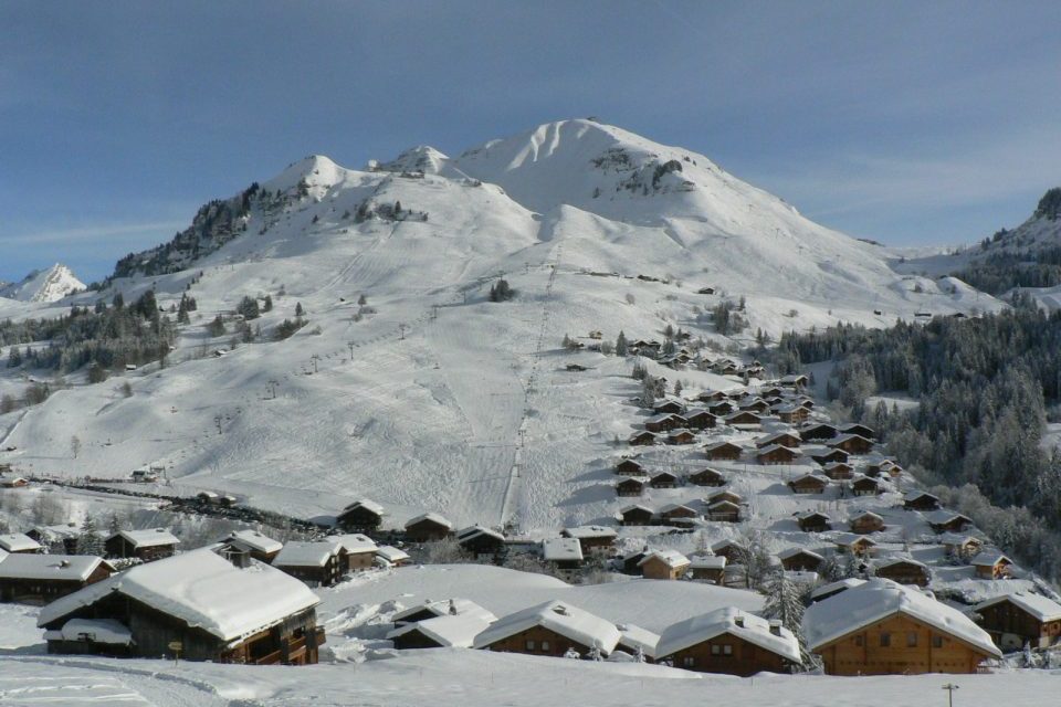 3R-FACADES VOUS SOUHAITE DE TRES BELLES FETES DE FIN D’ANNEE