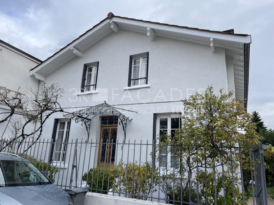 Façadier d'une maison à Caluire, 69300, Rhône