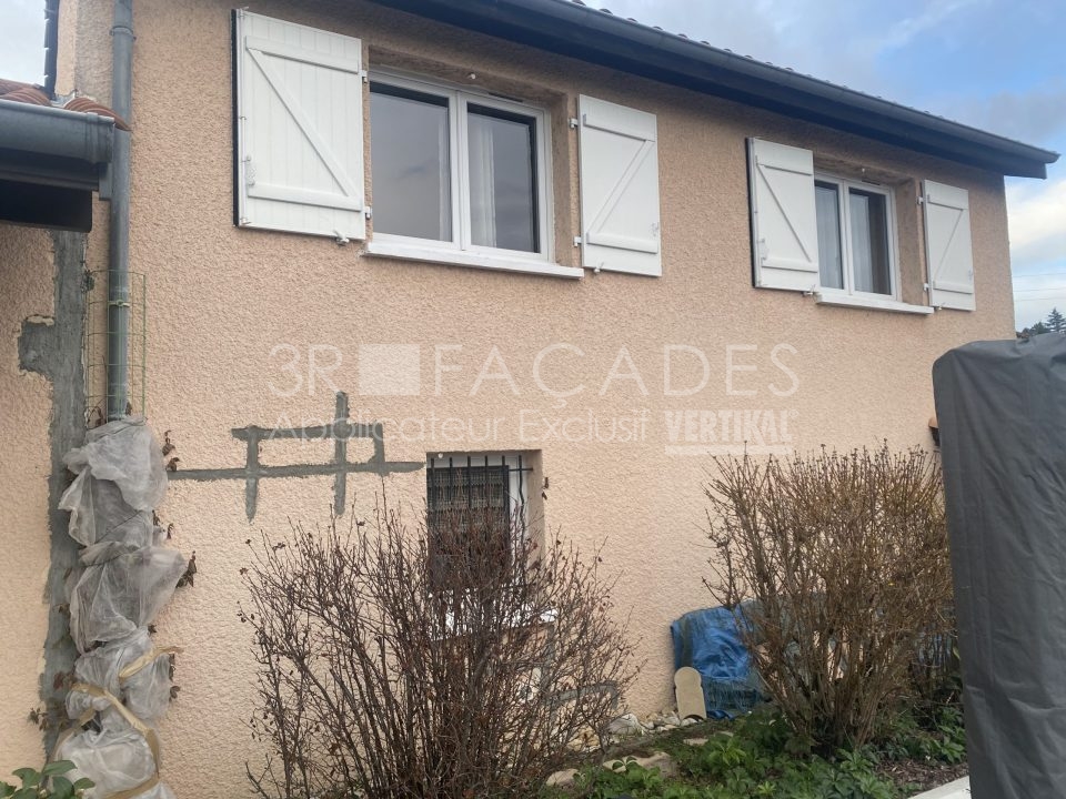 Façadier d'une maison à La-Tour-de-Salvagny, 69890, Rhône