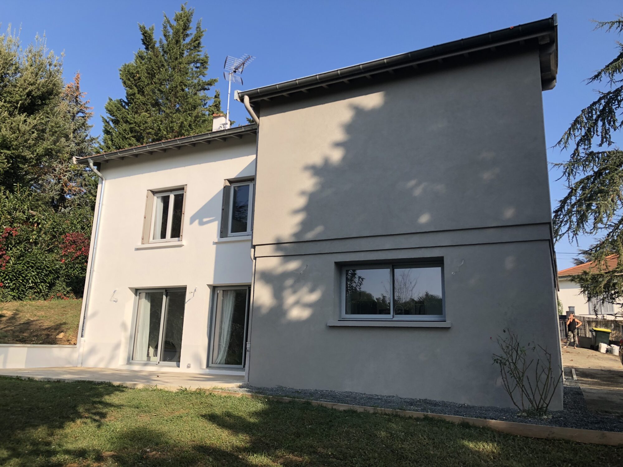 Après ravalement des façades à Lyon 4ème arrondissement, rénovation effectuée -3R Façades