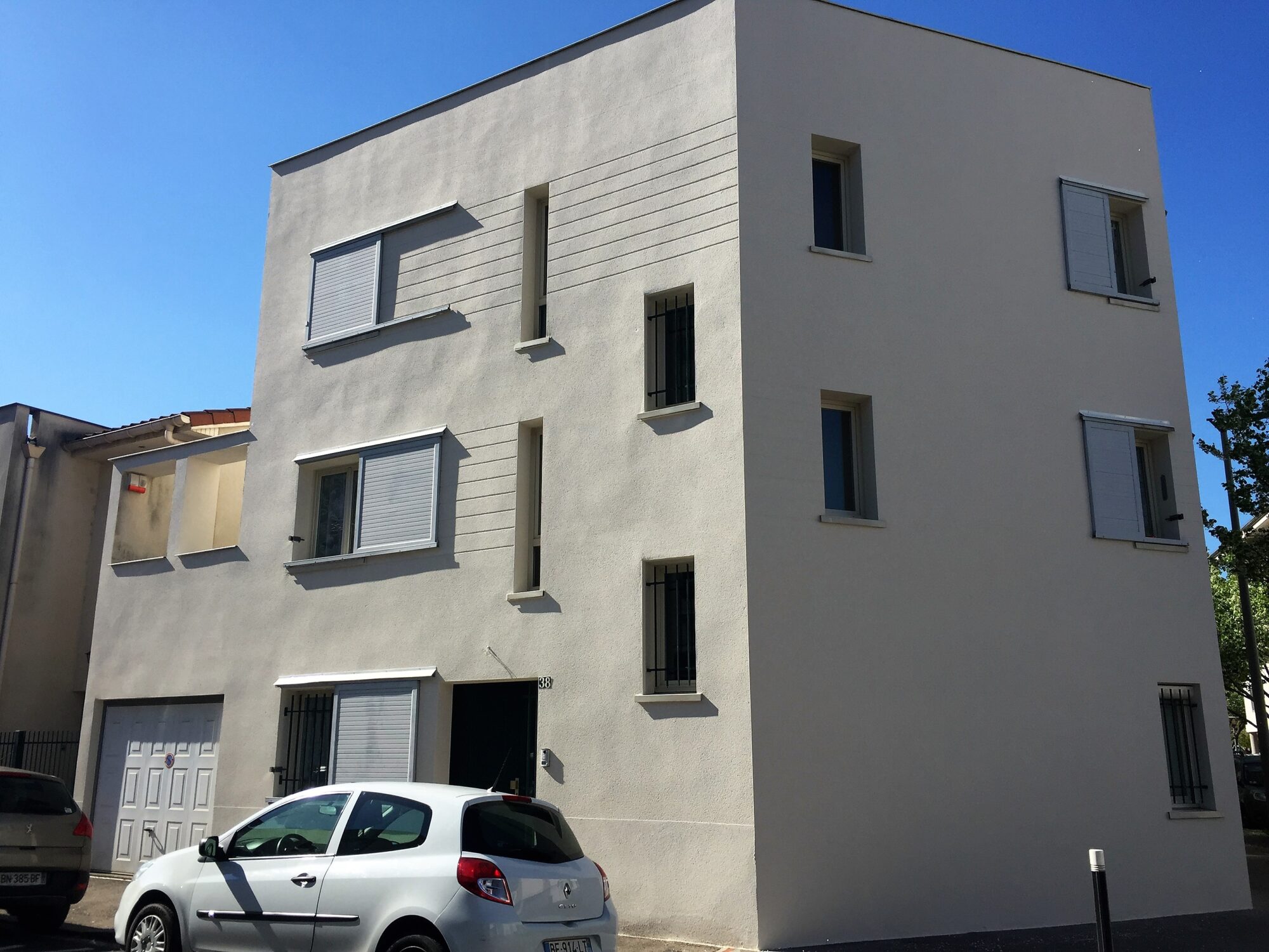Maison après mise en peinture des façades à Lyon 9ème arrondissement : état final de la façade -3R Façades