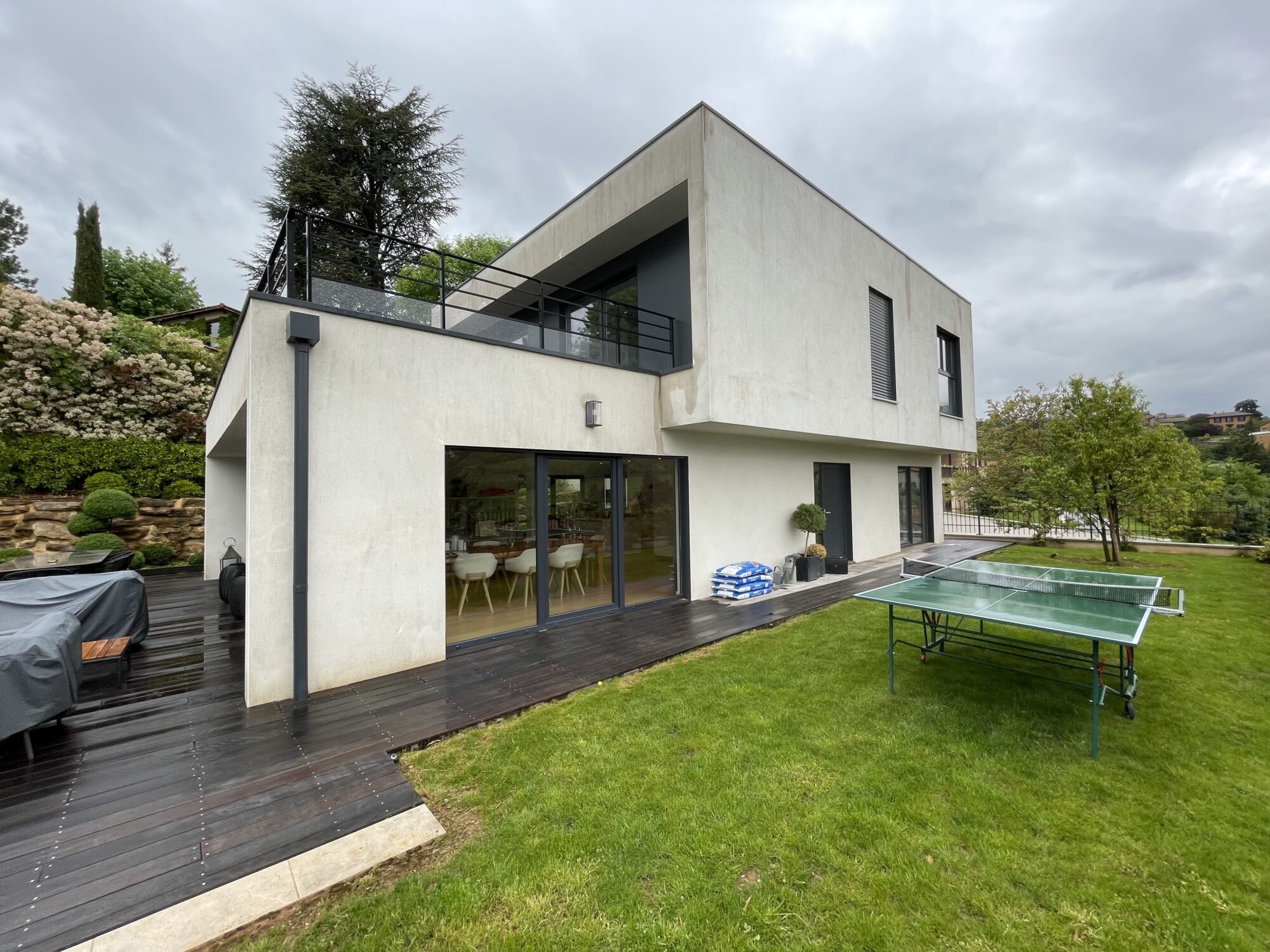 Façade avant mise en peinture à Lyon 5ème arrondissement , état d’origine -3R Façades