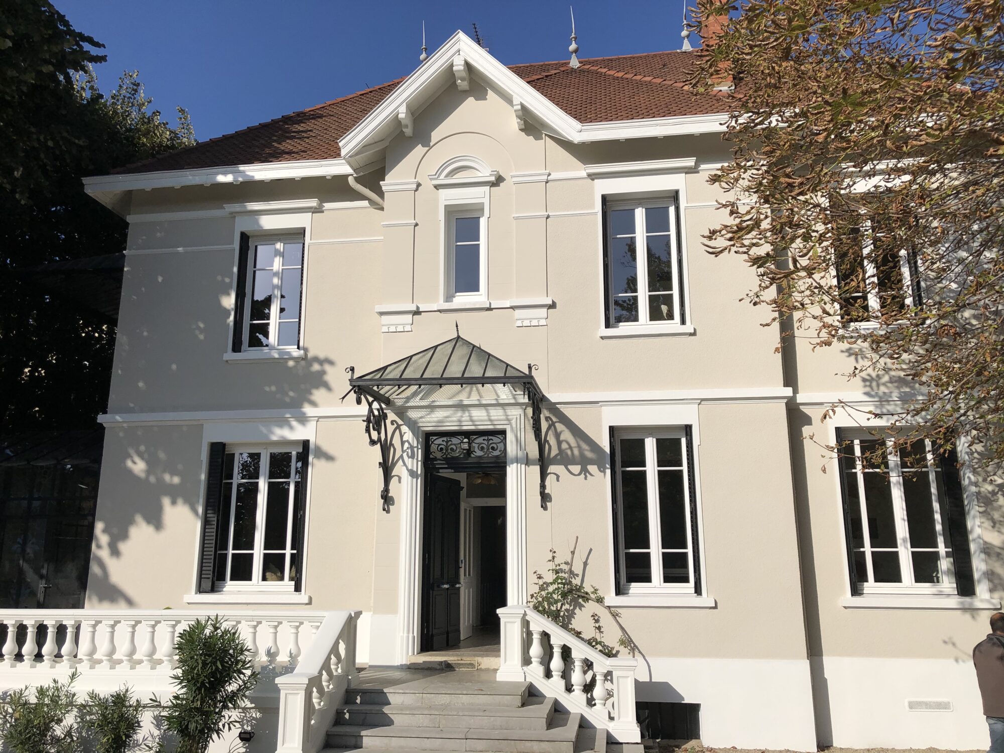 Après ravalement des façades à Limonest, rénovation effectuée -3R Façades