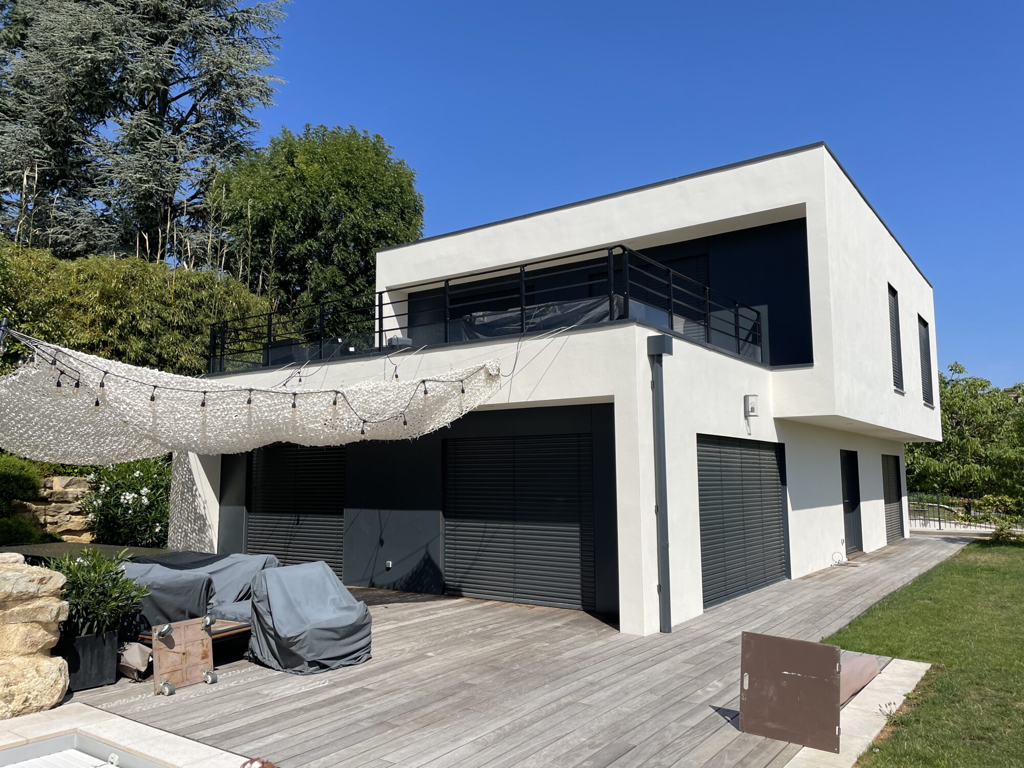 Maison après mise en peinture des façades à Lyon 5ème arrondissement : état final de la façade -3R Façades