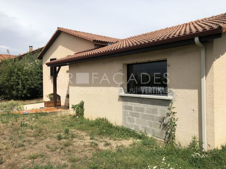 Maison avec fenêtre et porte, 3R Façades.