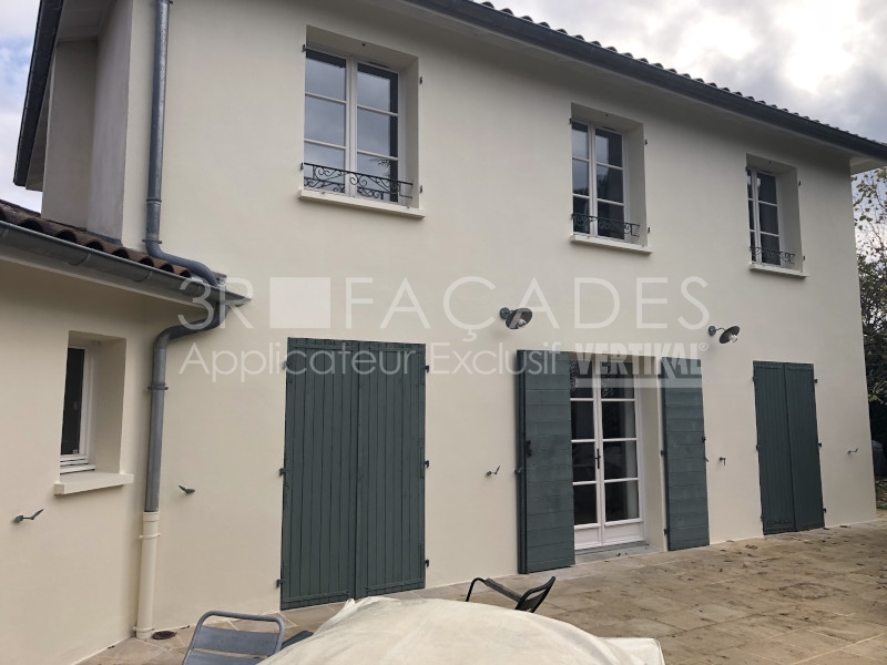 ravalement de façade en peinture semi épaisse a sathonay camp