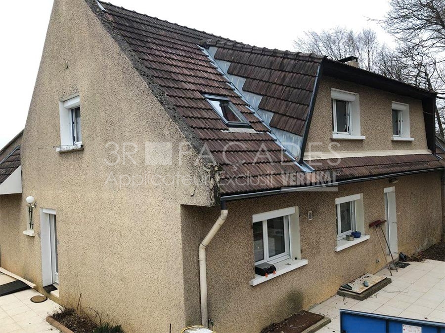 Maison avec 3R Façades en cours de rénovation.