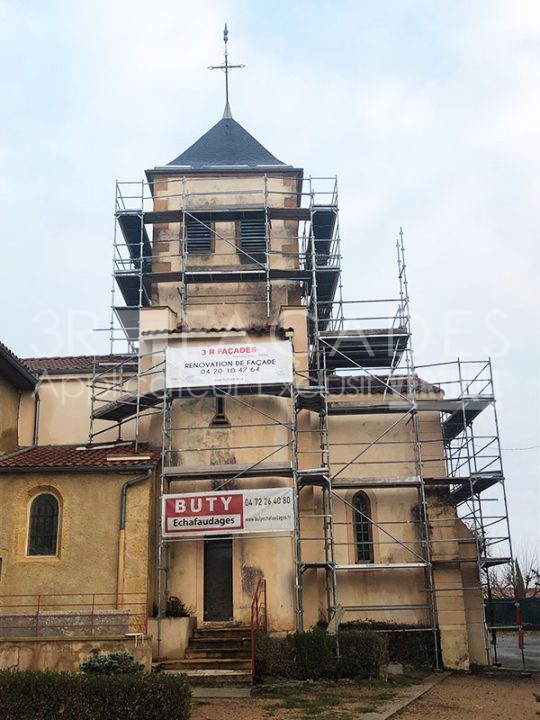 Église en rénovation, échafaudages, 3R Façades.
