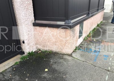 Mur extérieur sale avec mousse 3R Façades.