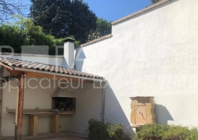 Façades 3R Maison blanche avec cheminée et bois