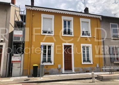 Maison jaune 3R Façades fenêtres portes balcon