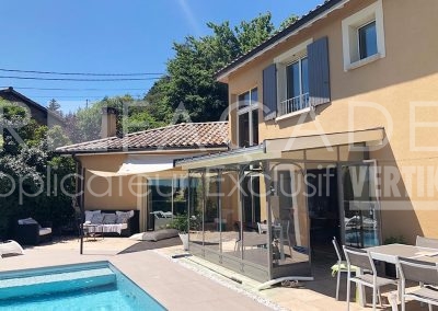 Maison avec piscine et terrasse 3R Façades.